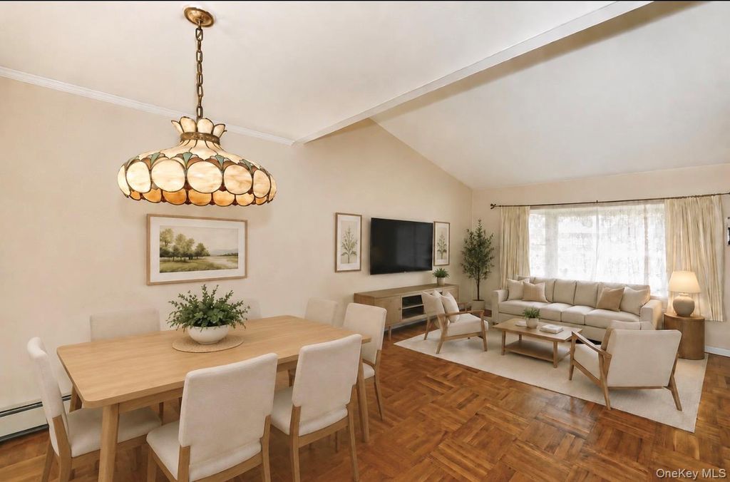 20 Sprucetree Lane, South Huntington, NY 11746 — photo 4