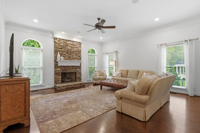 1096 Sunset Rd, Brentwood, TN 37027
