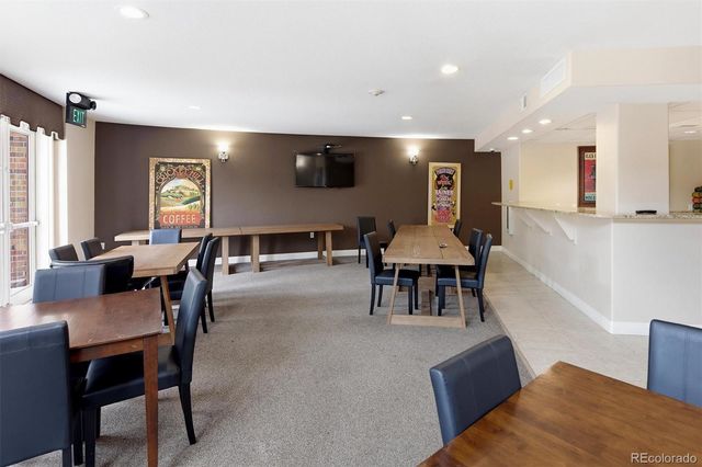 9079 E Panorama Circle 413, Englewood, CO 80112
