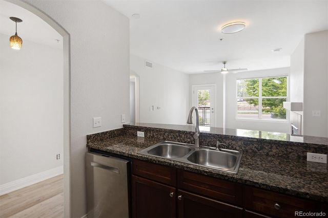 9079 E Panorama Circle 413, Englewood, CO 80112