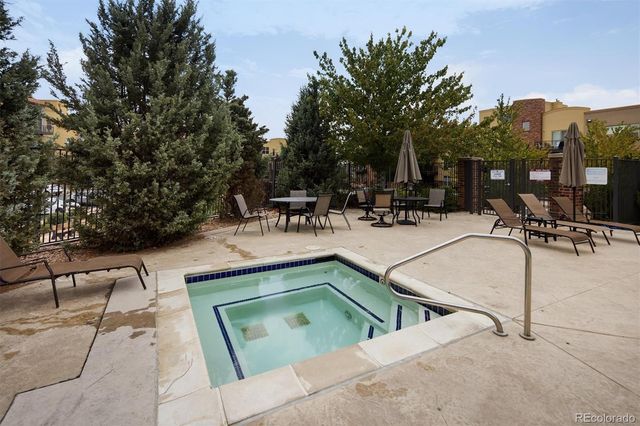 9079 E Panorama Circle 413, Englewood, CO 80112