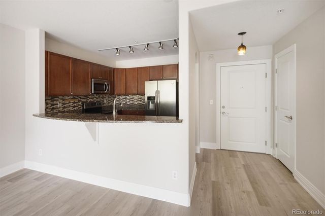 9079 E Panorama Circle 413, Englewood, CO 80112