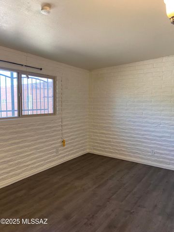120 W Teton Street, Tucson, AZ 85757