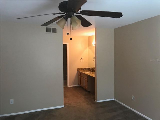 494 N PIN OAK PLACE 202, Longwood, FL 32779