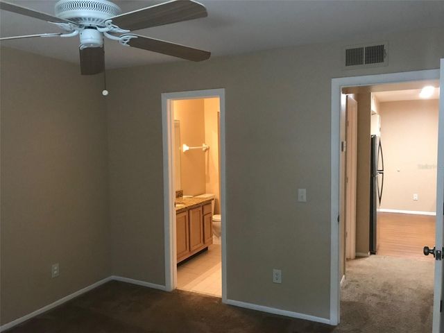 494 N PIN OAK PLACE 202, Longwood, FL 32779