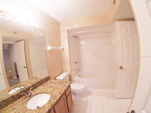 494 N PIN OAK PLACE 202, Longwood, FL 32779