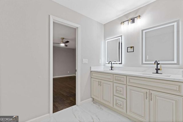 1521 Sundale Drive, Lawrenceville, GA 30046