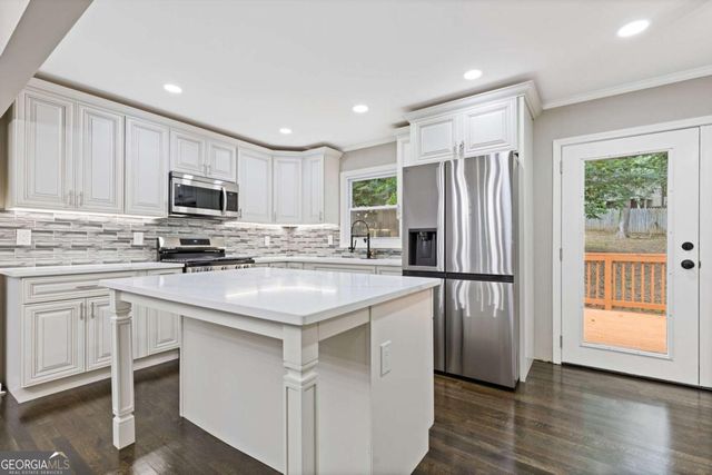 1521 Sundale Drive, Lawrenceville, GA 30046