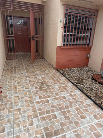 9123 SW 149th Ct, Miami, FL 33196