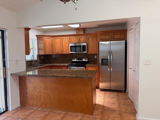 9123 SW 149th Ct, Miami, FL 33196