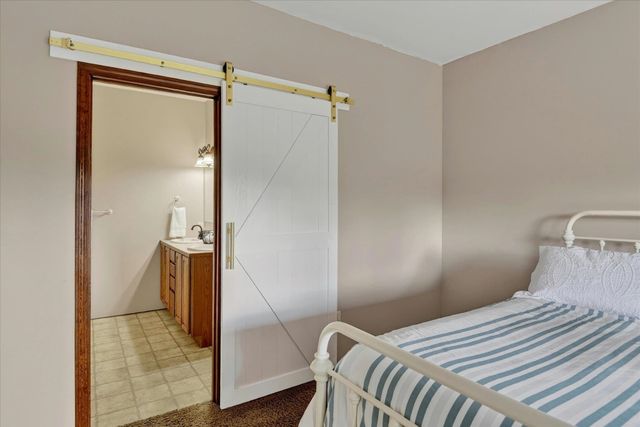 1329 W Paradise Rd, Spokane, WA 99224