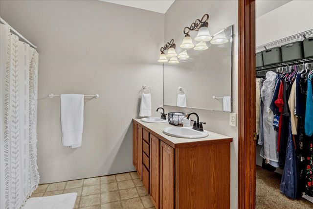 1329 W Paradise Rd, Spokane, WA 99224