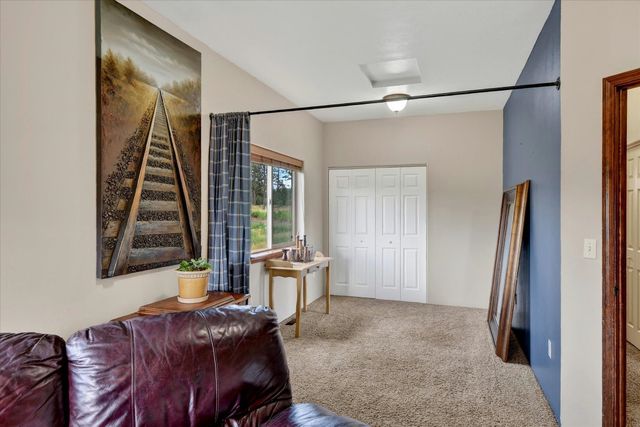 1329 W Paradise Rd, Spokane, WA 99224