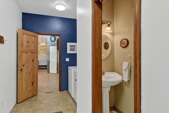 1329 W Paradise Rd, Spokane, WA 99224