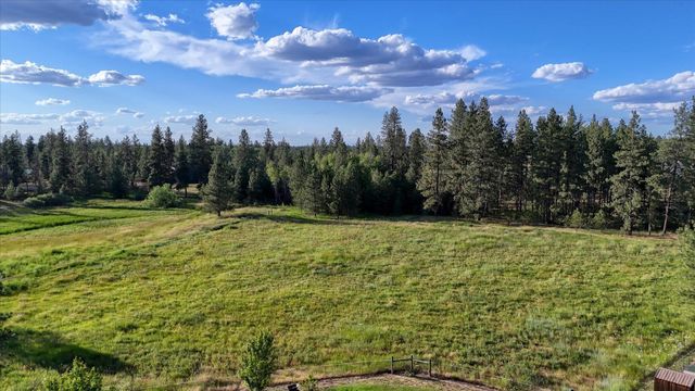 1329 W Paradise Rd, Spokane, WA 99224