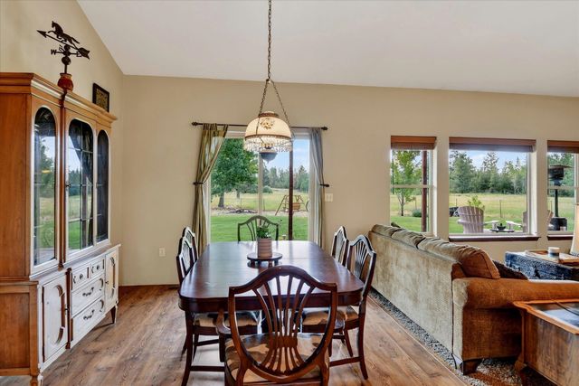 1329 W Paradise Rd, Spokane, WA 99224