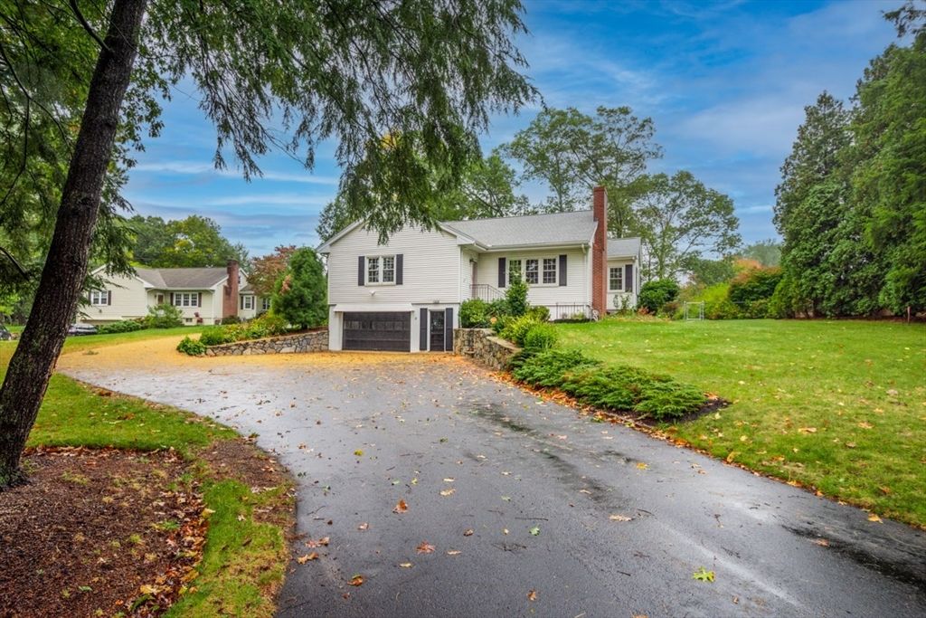 8 Hartford St, Natick, MA 01760