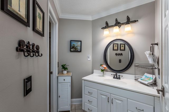 7453 Sunset Harbor Drive 2-107, Navarre, FL 32566