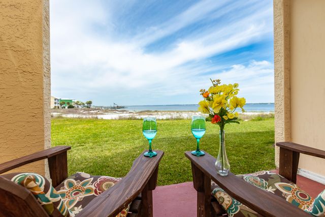 7453 Sunset Harbor Drive 2-107, Navarre, FL 32566