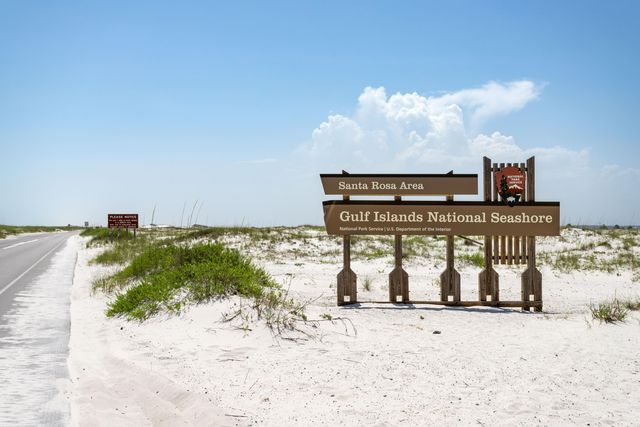 7453 Sunset Harbor Drive 2-107, Navarre, FL 32566