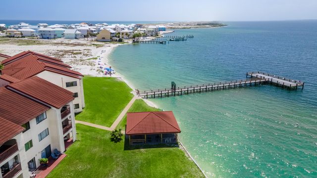 7453 Sunset Harbor Drive 2-107, Navarre, FL 32566