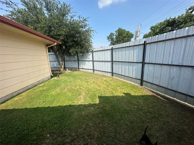 916 Algonquin Drive, Dallas, TX 75217