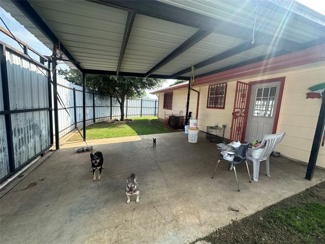 916 Algonquin Drive, Dallas, TX 75217