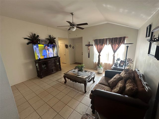 916 Algonquin Drive, Dallas, TX 75217