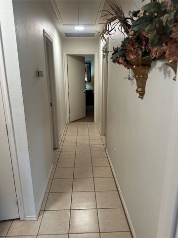 916 Algonquin Drive, Dallas, TX 75217