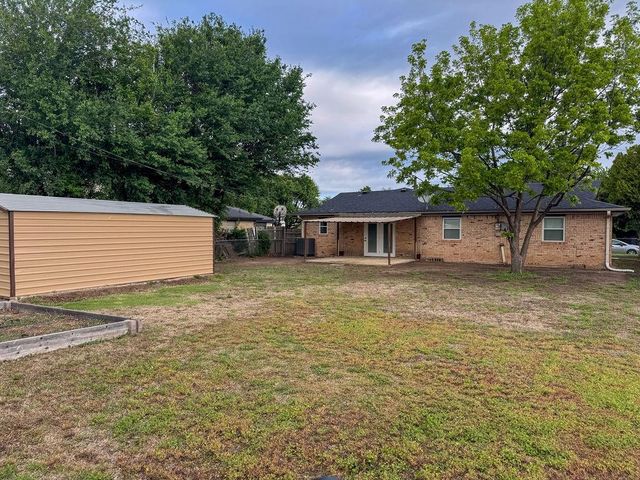 4321 Epperly Drive, Del City, OK 73115