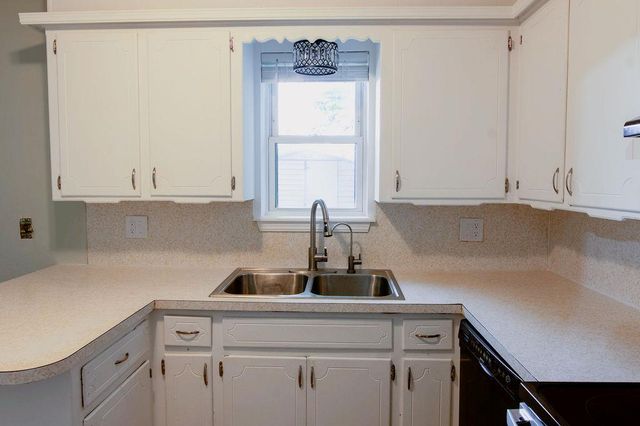 4321 Epperly Drive, Del City, OK 73115