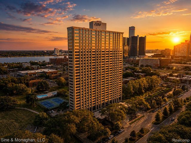 1300 E Lafayette Street 905, Detroit, MI 48207