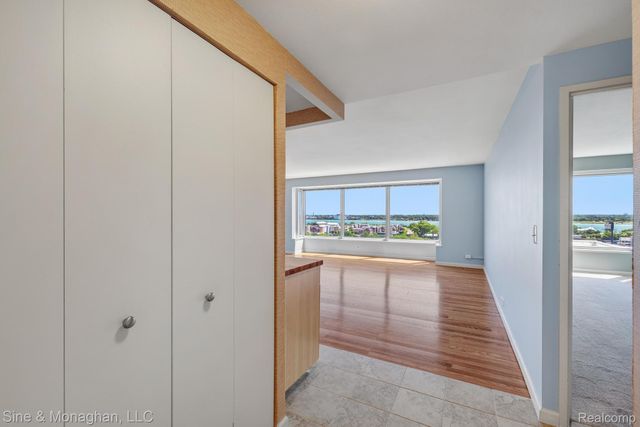 1300 E Lafayette Street 905, Detroit, MI 48207