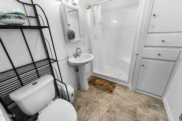 19301 Pleasant View Drive, Abingdon, VA 24211