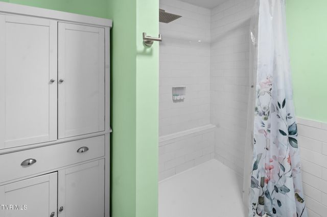 19301 Pleasant View Drive, Abingdon, VA 24211