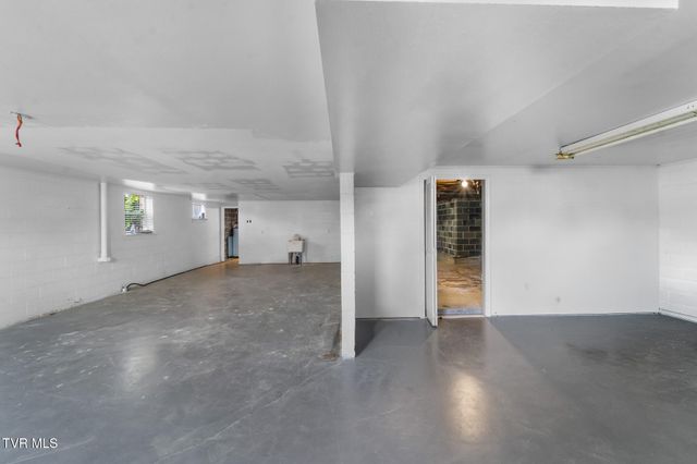 19301 Pleasant View Drive, Abingdon, VA 24211