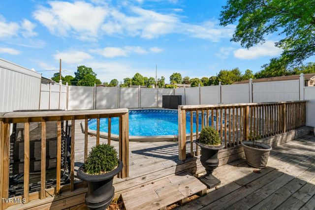 19301 Pleasant View Drive, Abingdon, VA 24211