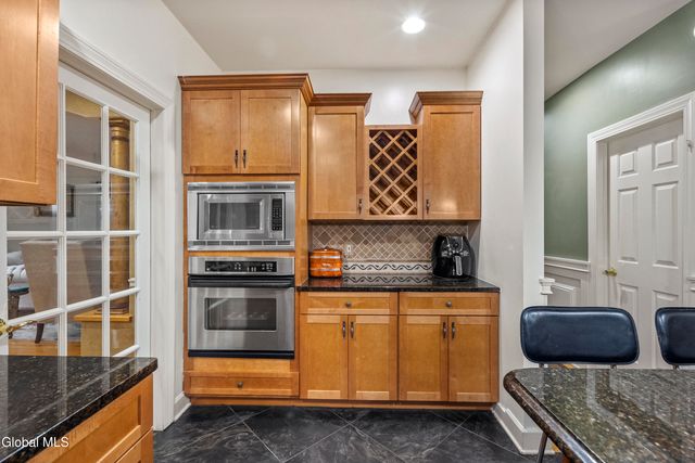 2027 Dobie Lane, Guilderland, NY 12303