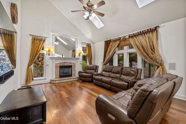 2027 Dobie Lane, Guilderland, NY 12303