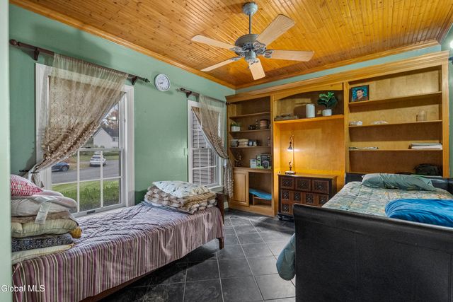 2027 Dobie Lane, Guilderland, NY 12303