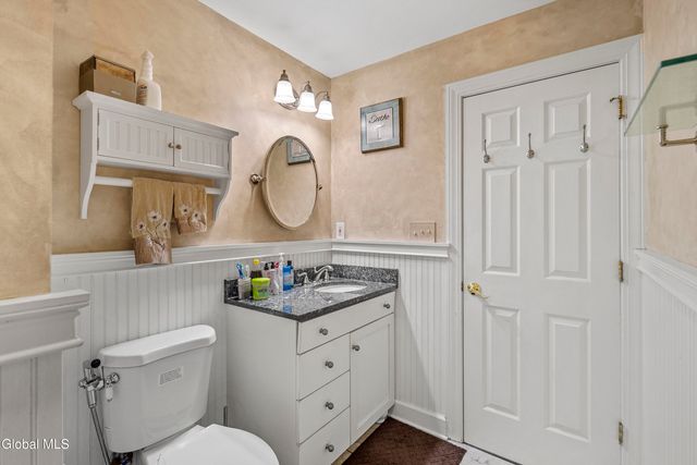 2027 Dobie Lane, Guilderland, NY 12303