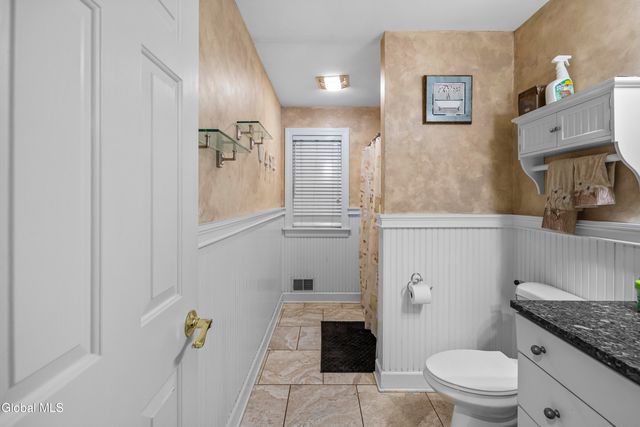 2027 Dobie Lane, Guilderland, NY 12303