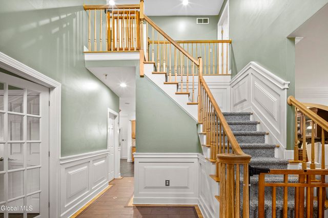 2027 Dobie Lane, Guilderland, NY 12303