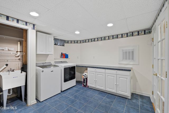 2027 Dobie Lane, Guilderland, NY 12303