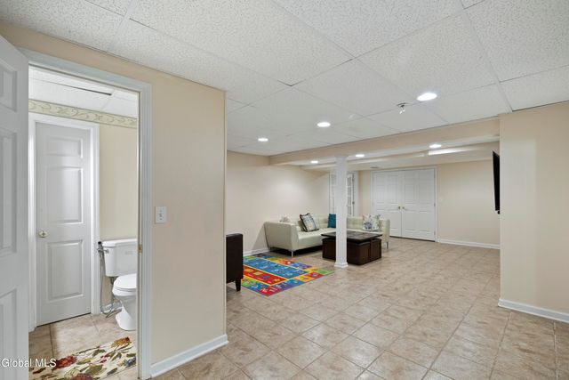 2027 Dobie Lane, Guilderland, NY 12303