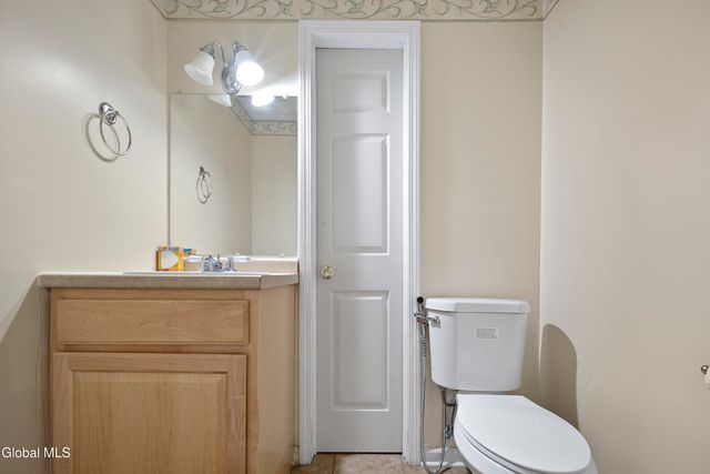 2027 Dobie Lane, Guilderland, NY 12303