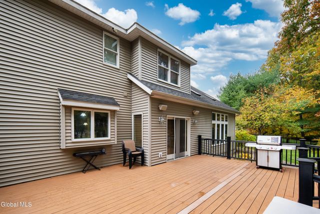 2027 Dobie Lane, Guilderland, NY 12303