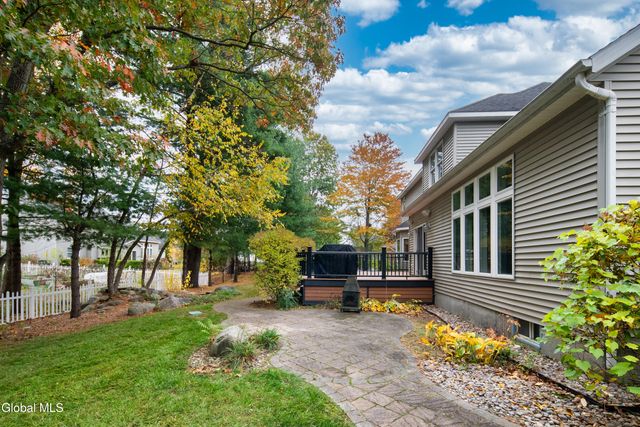 2027 Dobie Lane, Guilderland, NY 12303