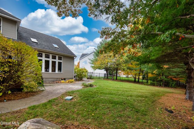 2027 Dobie Lane, Guilderland, NY 12303