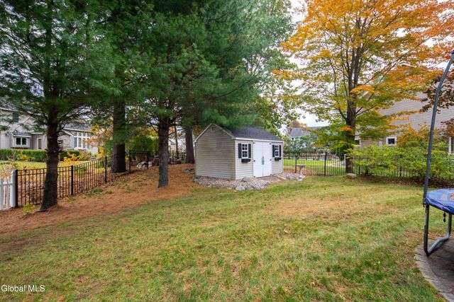 2027 Dobie Lane, Guilderland, NY 12303